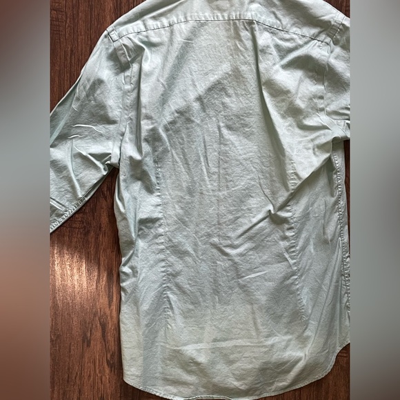 Button up - Picture 2 of 3